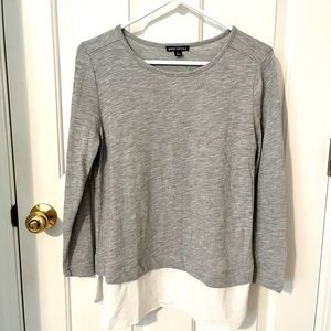 I Crew Mercantile Grey L/S knit top with white side vent bottom